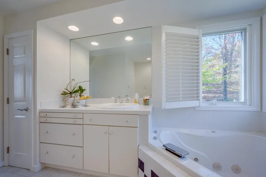 112 Apple Hill Road Sunapee NH 03782