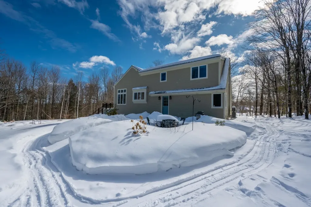112 Apple Hill Road Sunapee NH 03782