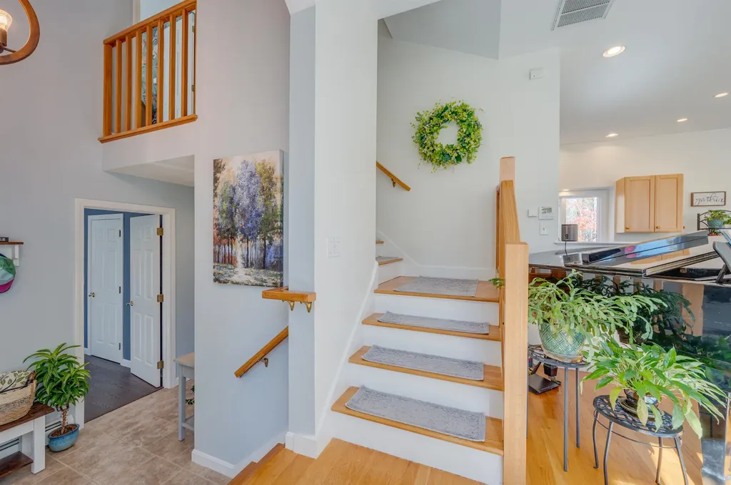 112 Apple Hill Road Sunapee NH 03782