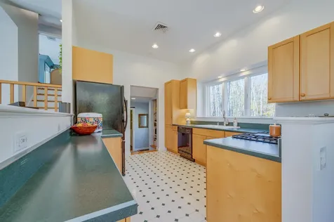 112 Apple Hill Road Sunapee NH 03782