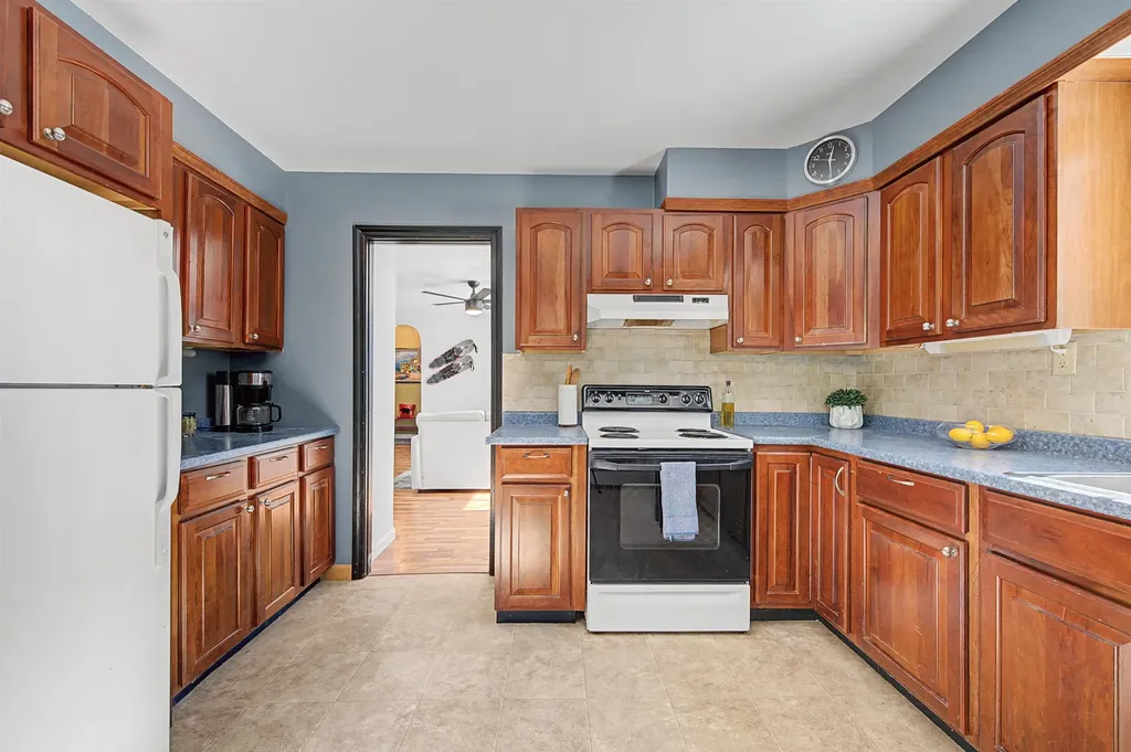 31 Elkins Hill Road Andover NH 03216