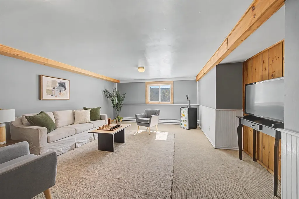 31 Elkins Hill Road Andover NH 03216