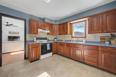 31 Elkins Hill Road Andover NH 03216