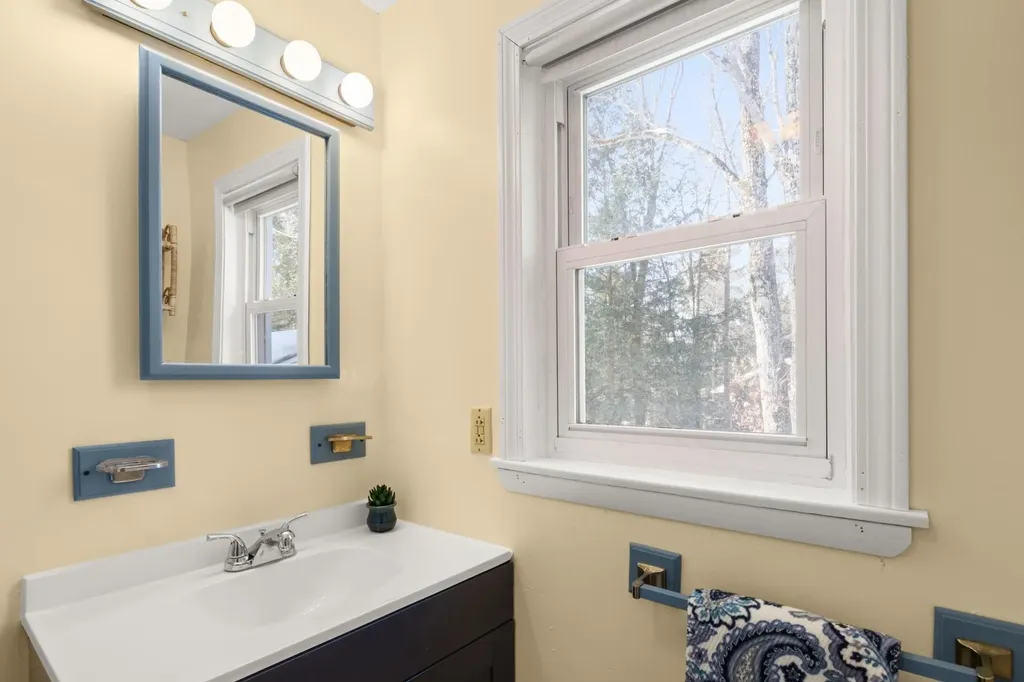 4 Linden Lane Essex VT 05452