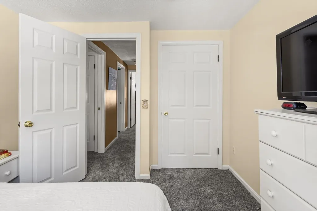 4 Linden Lane Essex VT 05452