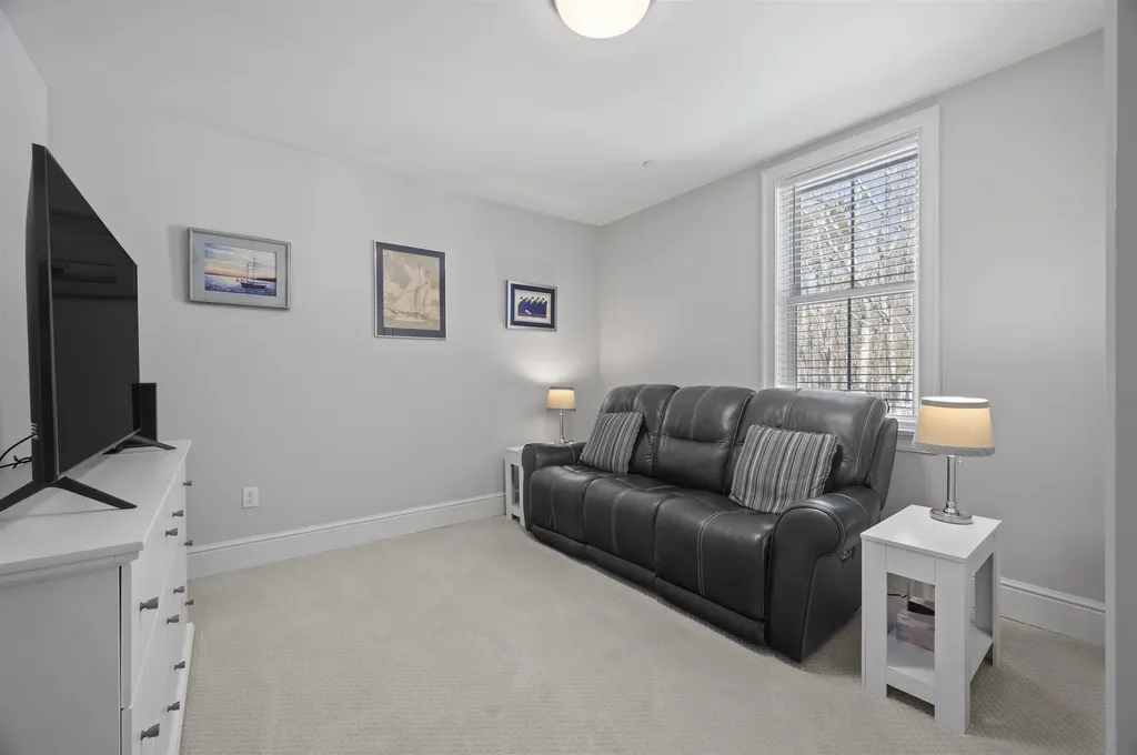 32 Willey Creek Road Exeter NH 03833