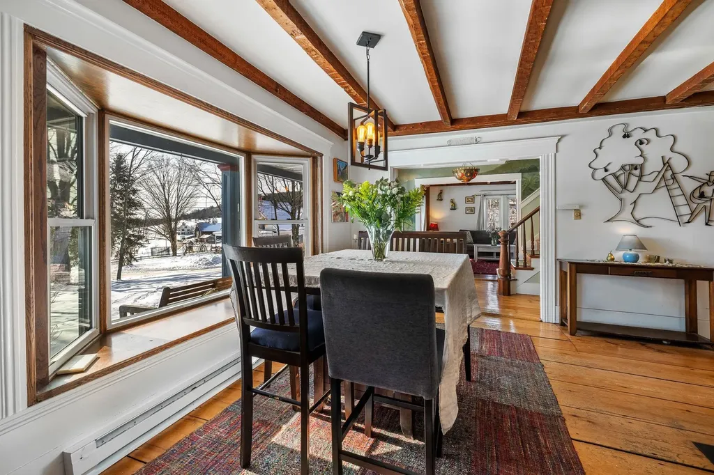 68 Doe Lane Newbury VT 05051