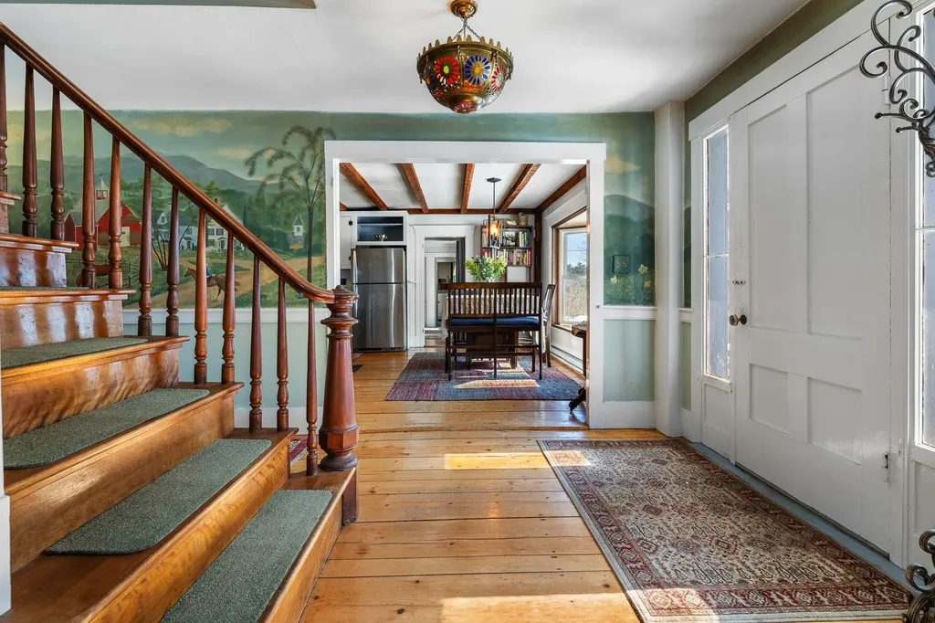 68 Doe Lane Newbury VT 05051