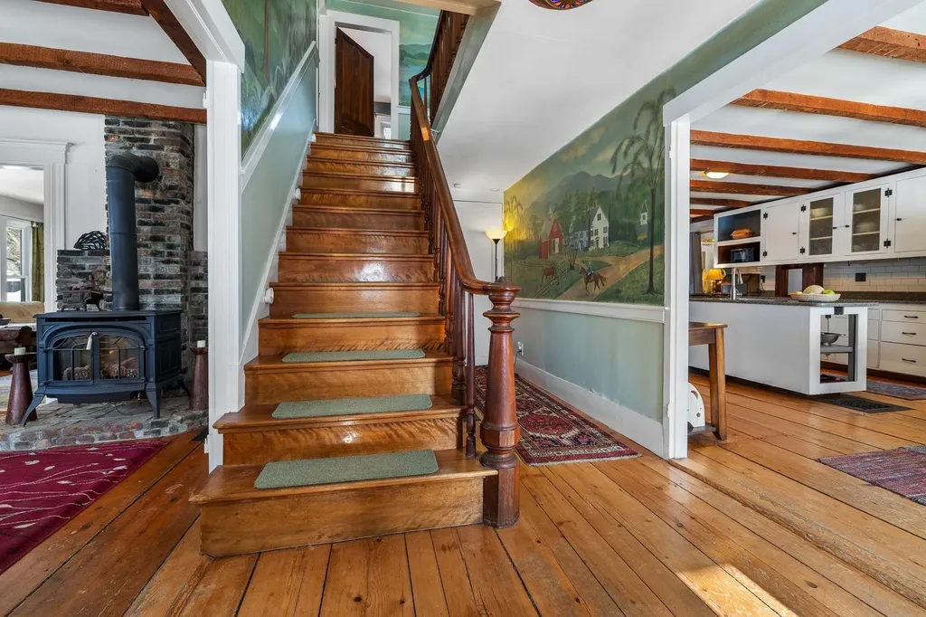 68 Doe Lane Newbury VT 05051