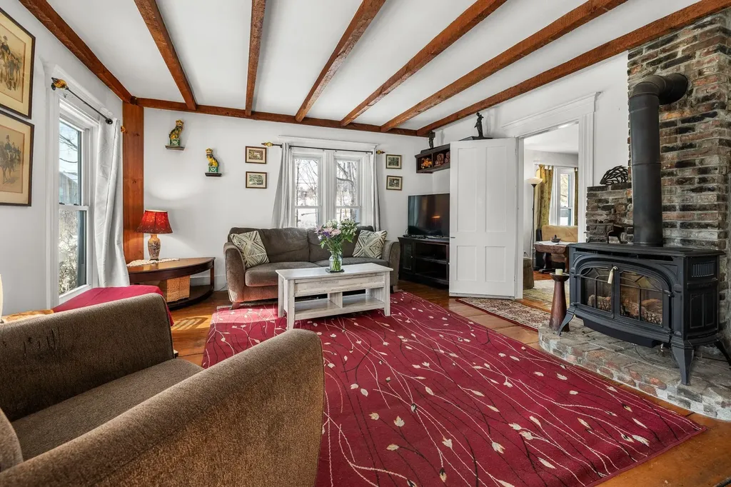 68 Doe Lane Newbury VT 05051