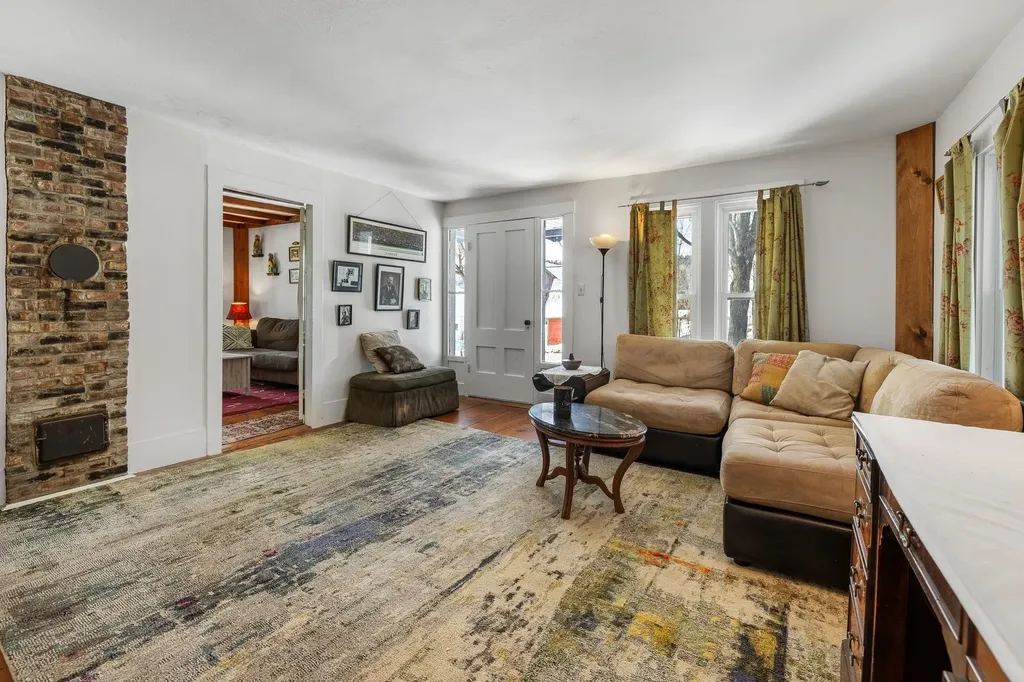 68 Doe Lane Newbury VT 05051