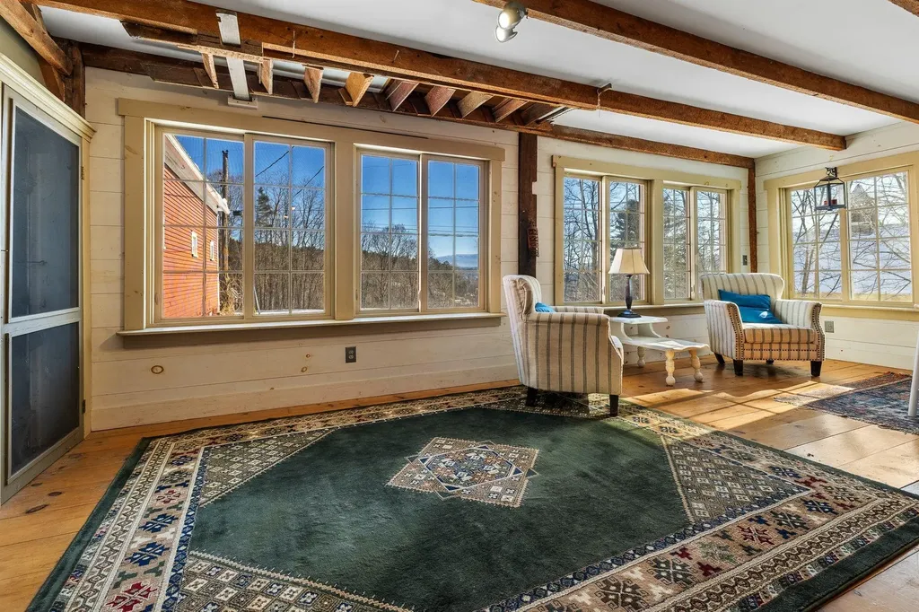 68 Doe Lane Newbury VT 05051