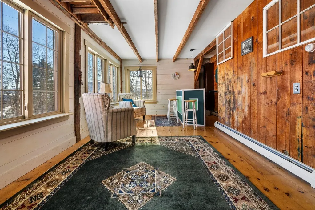 68 Doe Lane Newbury VT 05051