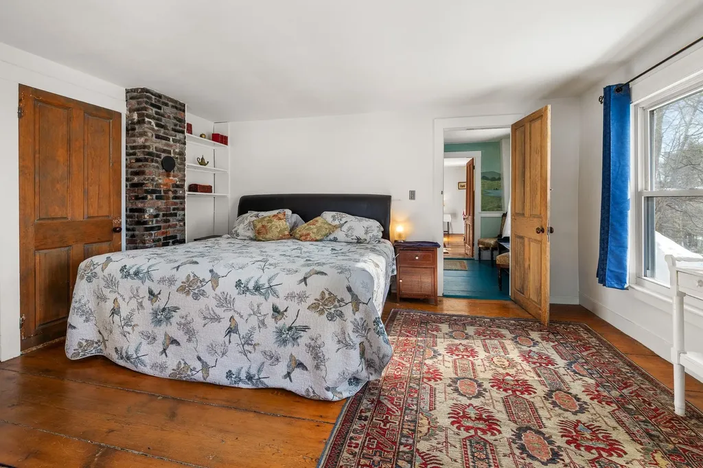 68 Doe Lane Newbury VT 05051