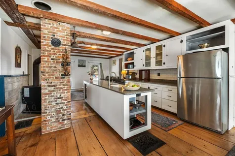 68 Doe Lane Newbury VT 05051