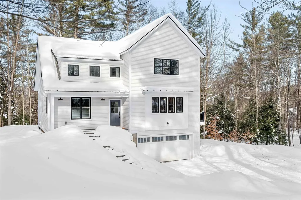 44 Pinnacle Point Waterbury VT 05676
