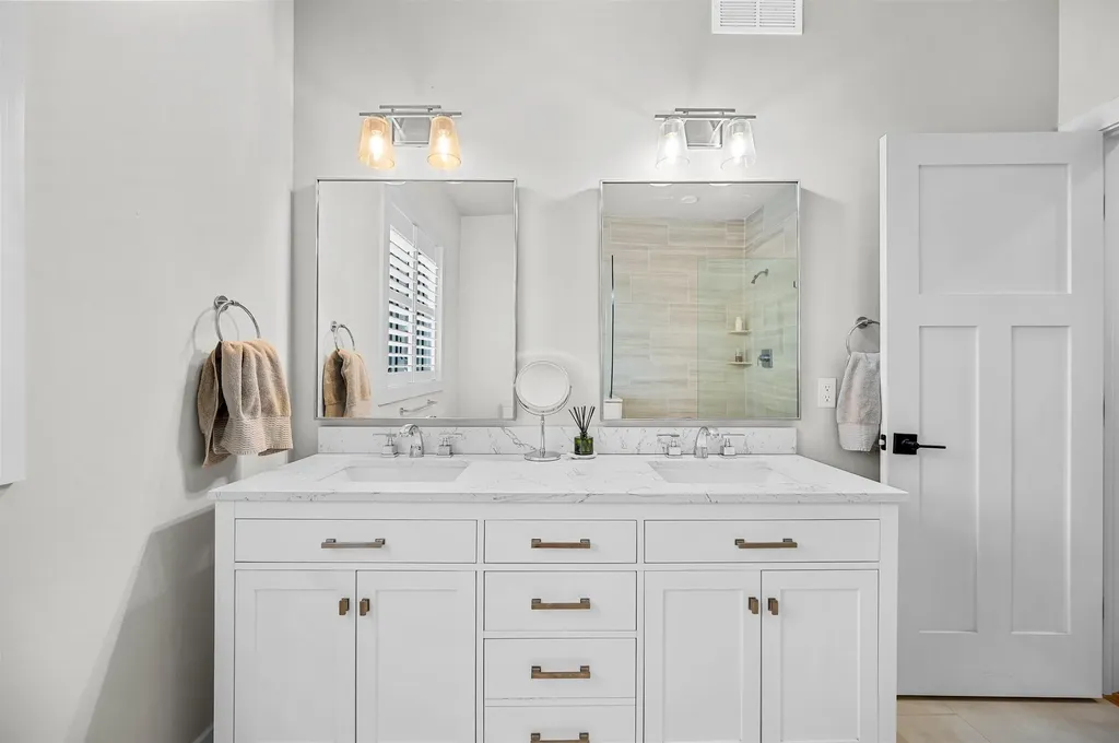 44 Pinnacle Point Waterbury VT 05676