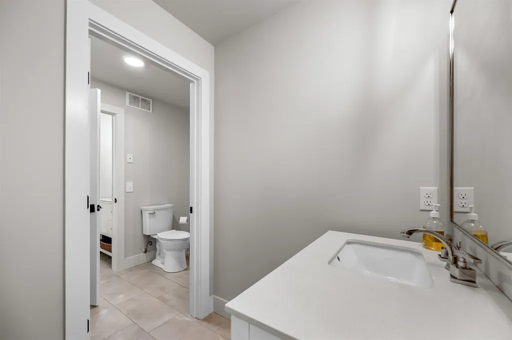 44 Pinnacle Point Waterbury VT 05676