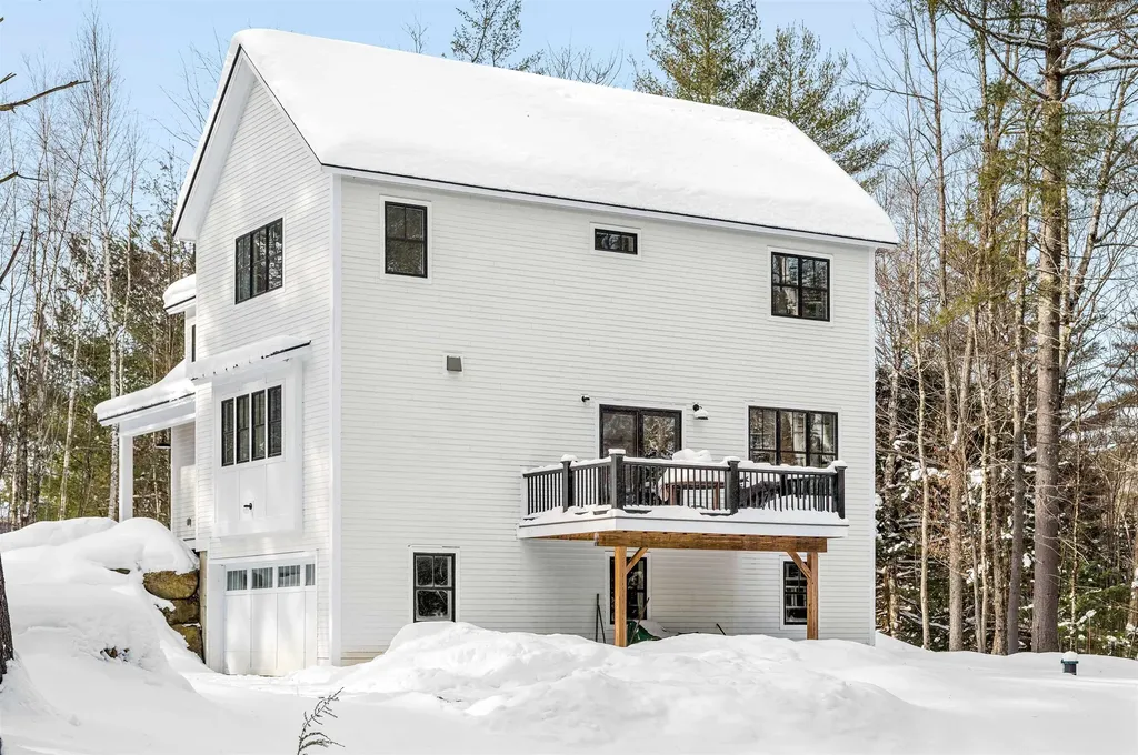 44 Pinnacle Point Waterbury VT 05676