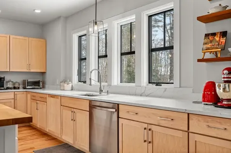 44 Pinnacle Point Waterbury VT 05676