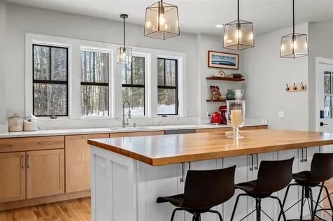 44 Pinnacle Point Waterbury VT 05676