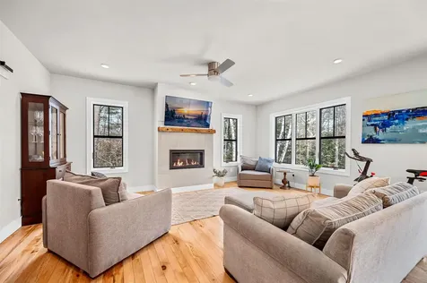 44 Pinnacle Point Waterbury VT 05676