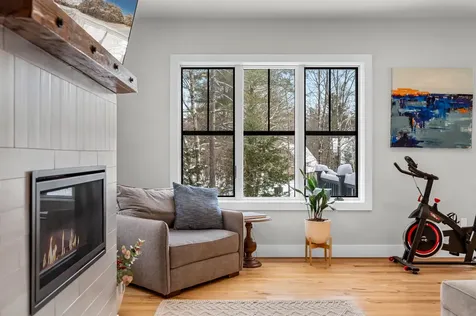 44 Pinnacle Point Waterbury VT 05676