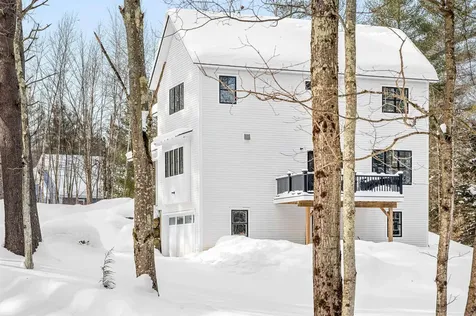 44 Pinnacle Point Waterbury VT 05676