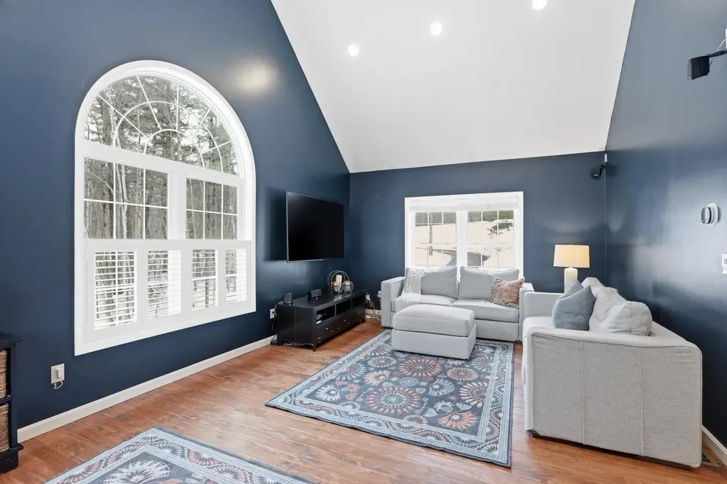 5 Stone Fence Drive Derry NH 03038