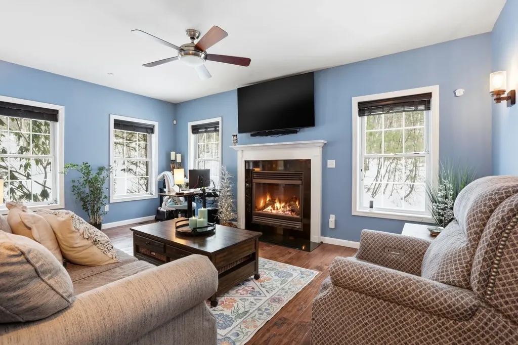 5 Stone Fence Drive Derry NH 03038