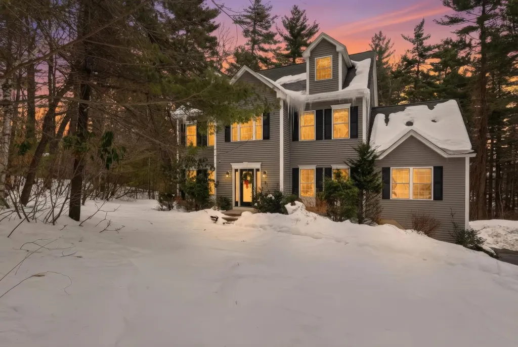 5 Stone Fence Drive Derry NH 03038