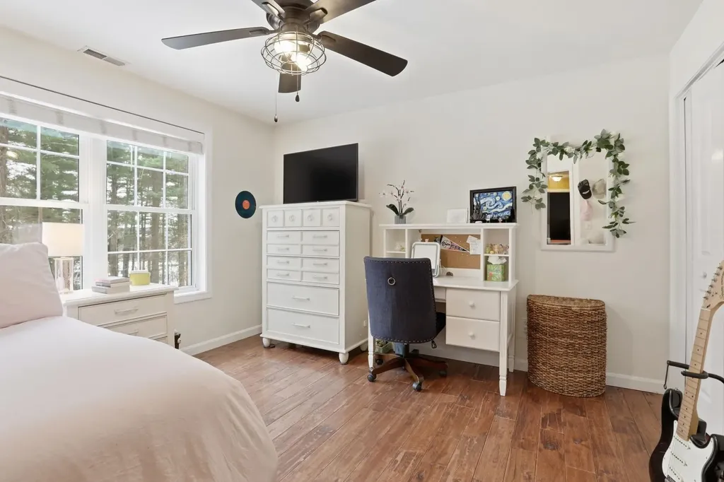 5 Stone Fence Drive Derry NH 03038