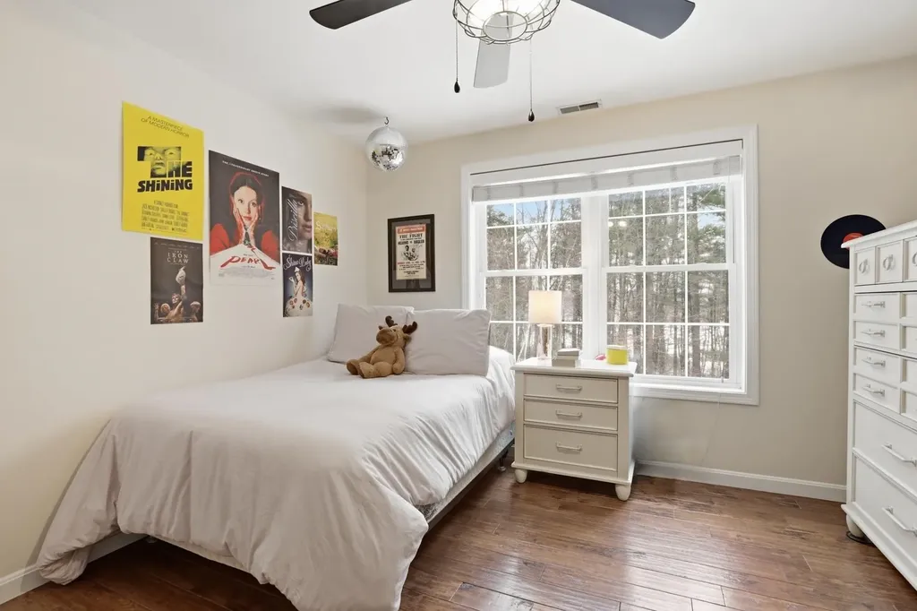 5 Stone Fence Drive Derry NH 03038