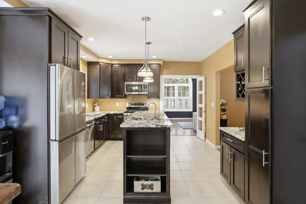 5 Stone Fence Drive Derry NH 03038