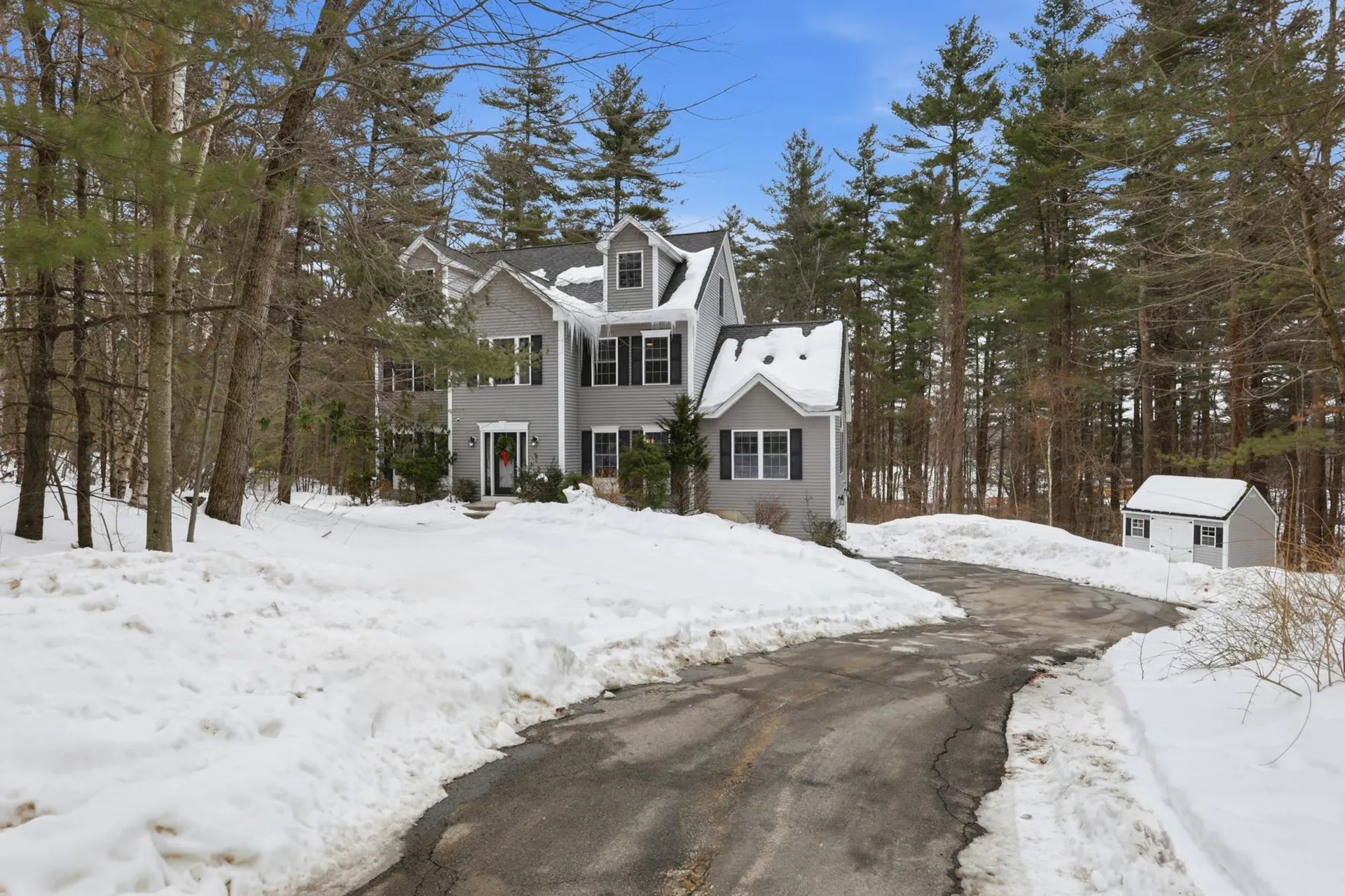 5 Stone Fence Drive Derry NH 03038