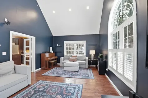 5 Stone Fence Drive Derry NH 03038