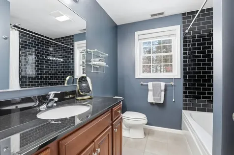 5 Stone Fence Drive Derry NH 03038