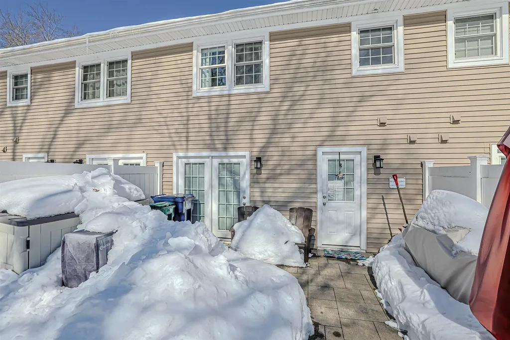 415 High Street Hampton NH 03842