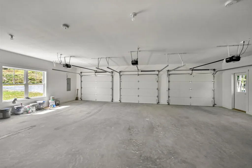 106-15 Fieldstone Lane New London NH 03257