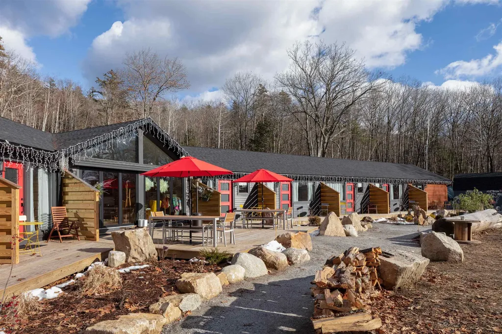 435 South Mayhew Turnpike Hebron NH 03241