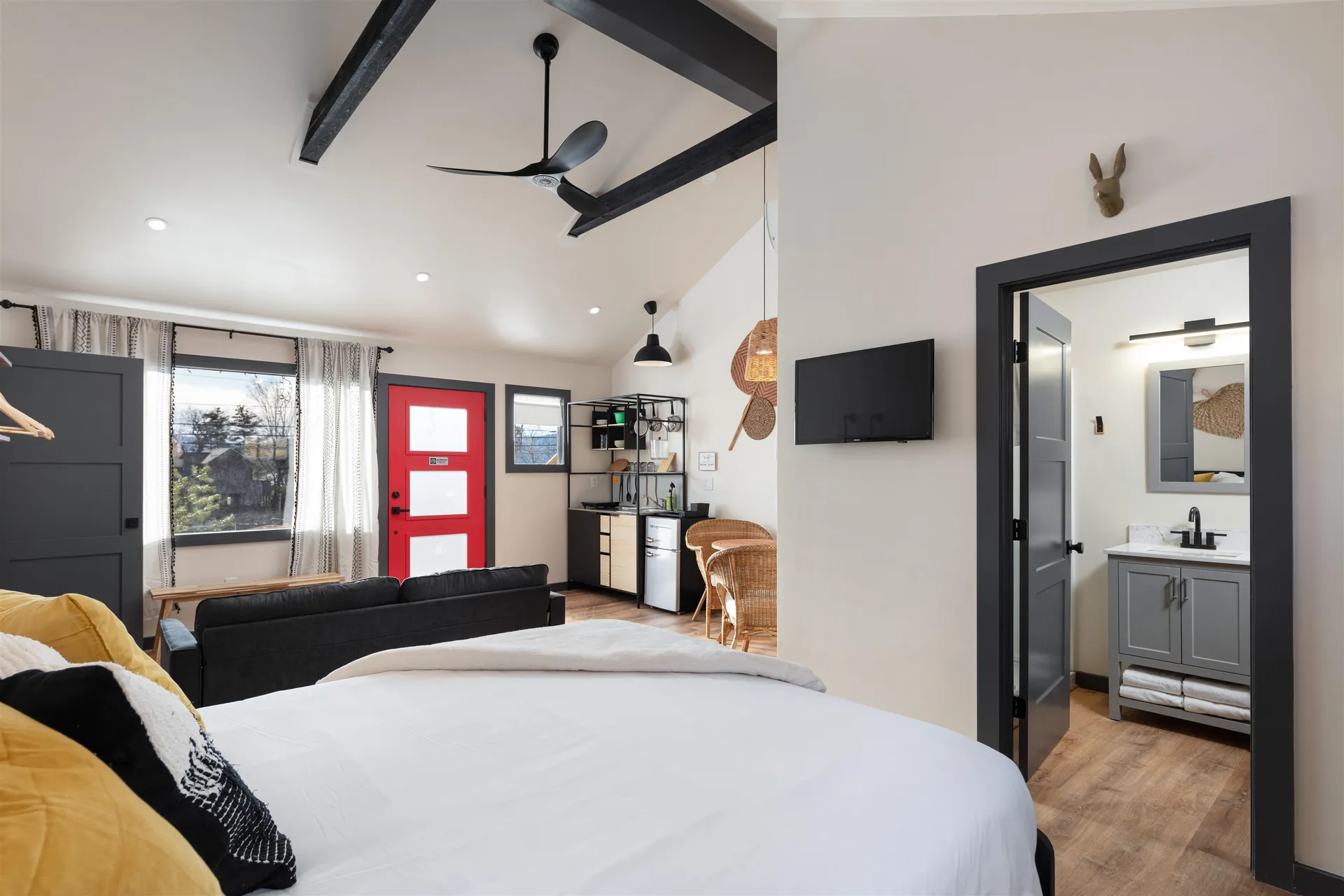 435 South Mayhew Turnpike Hebron NH 03241