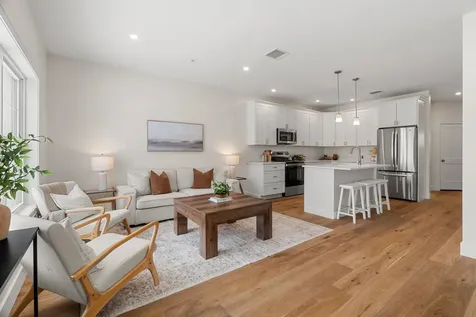 15 Suffolk Drive Concord NH 03303