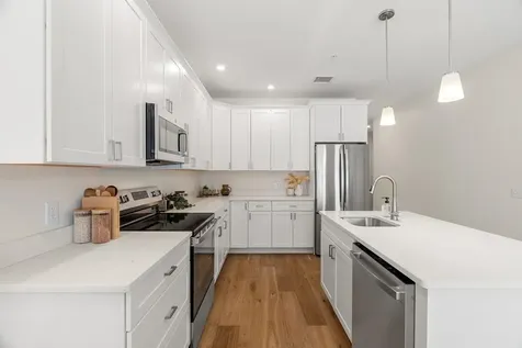 15 Suffolk Drive Concord NH 03303