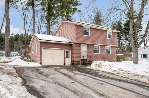 14 Spruce Street Hudson NH 03051