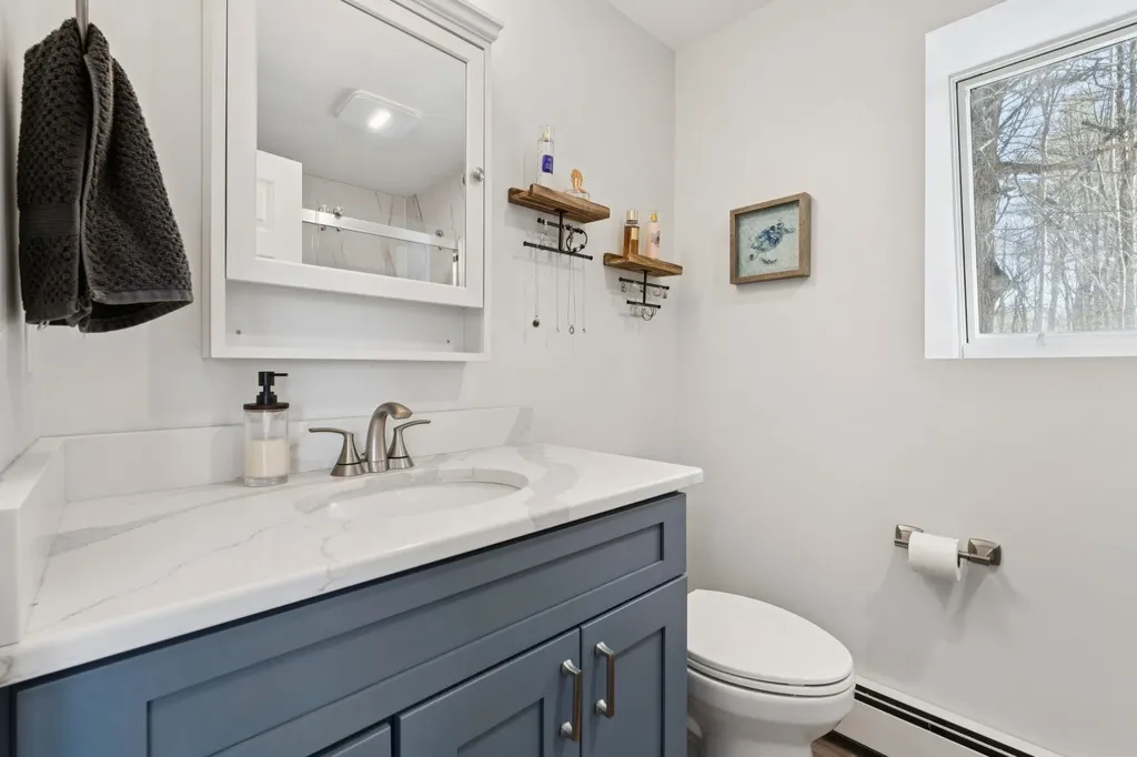 9 Berry Hill Road Hooksett NH 03106