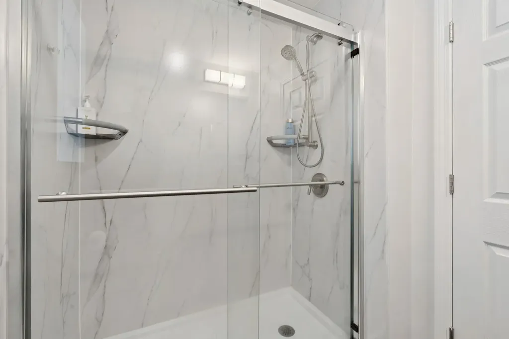 9 Berry Hill Road Hooksett NH 03106