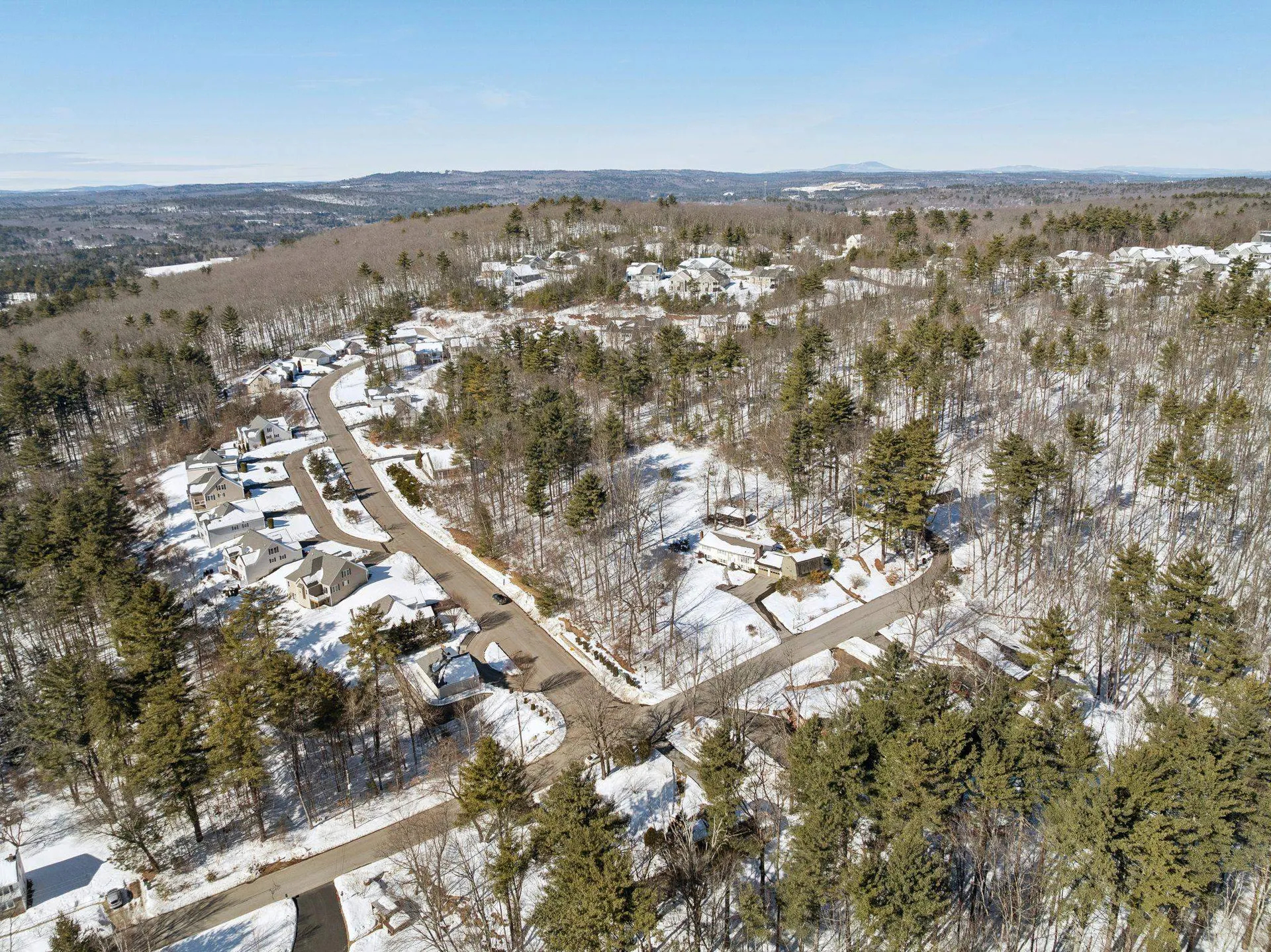 9 Berry Hill Road Hooksett NH 03106