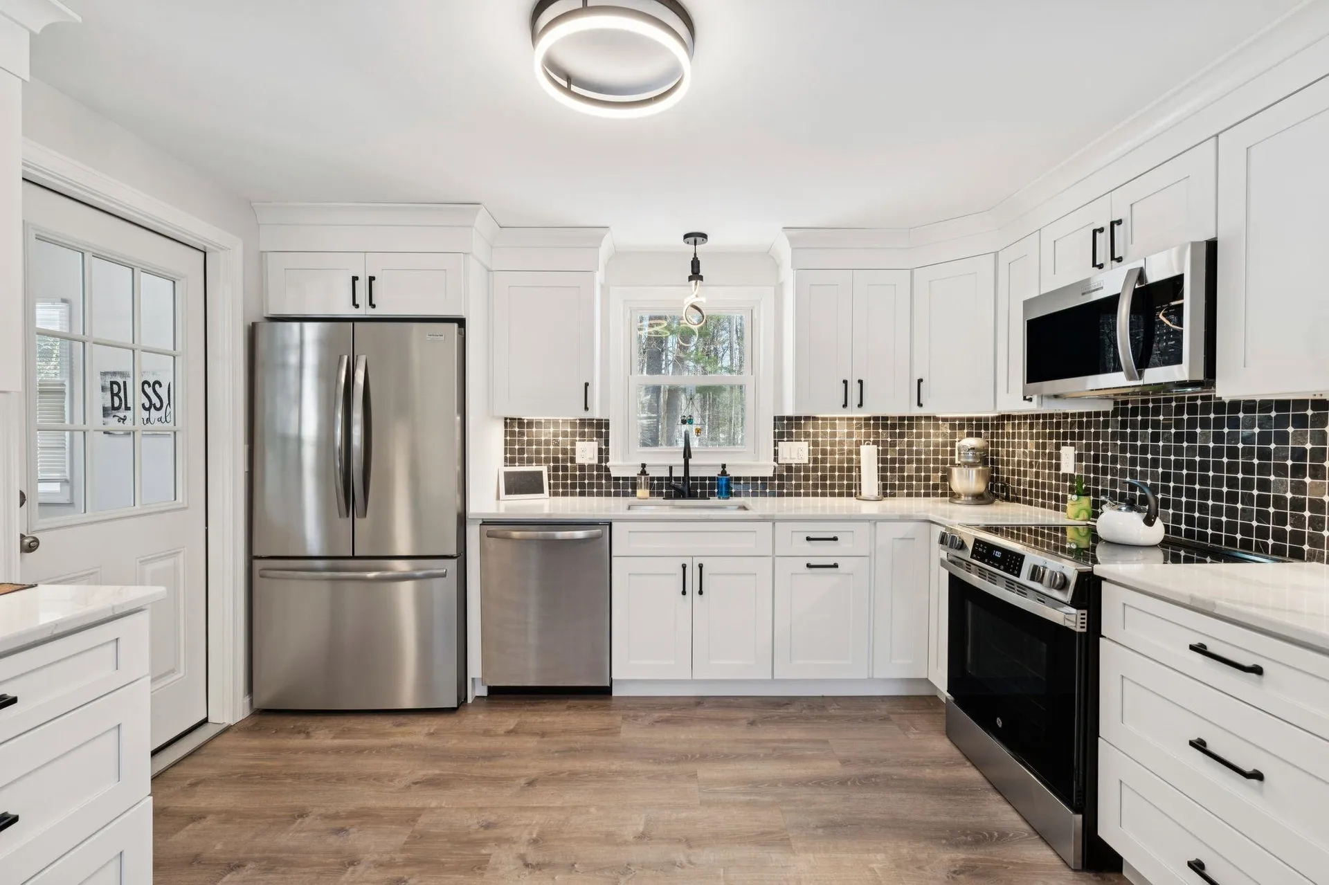 9 Berry Hill Road Hooksett NH 03106