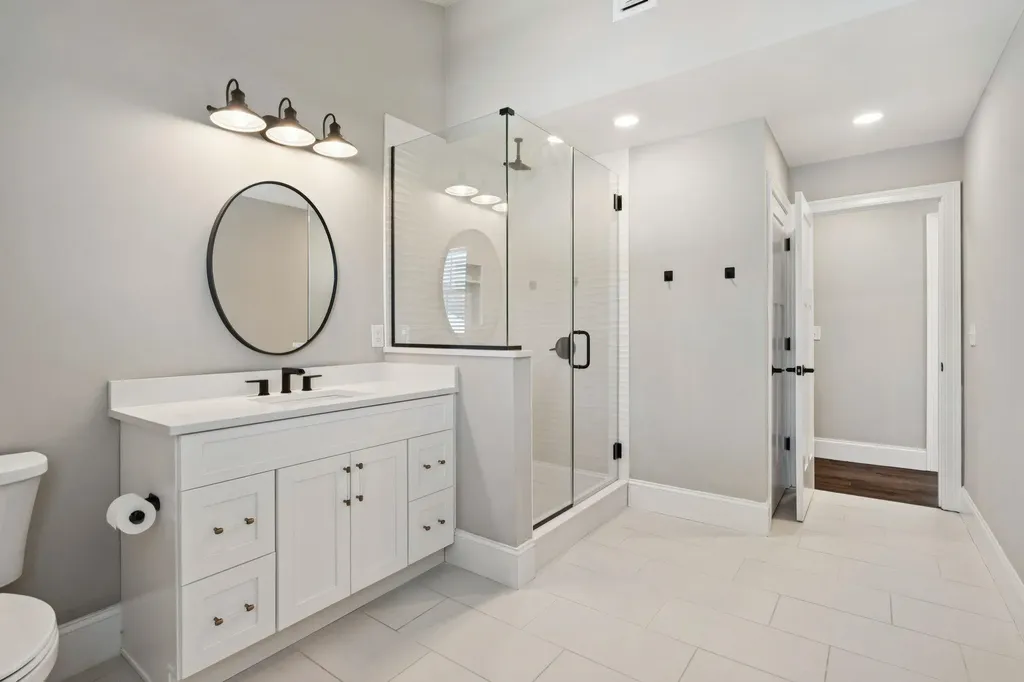 6 Shipwright Way Newington NH 03801