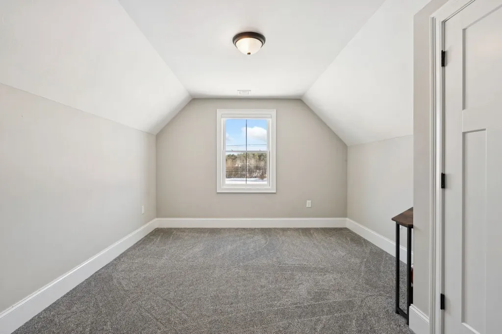 6 Shipwright Way Newington NH 03801